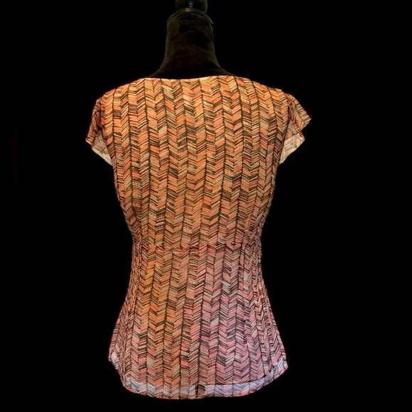 Loft Blouse - Picture 2 of 9